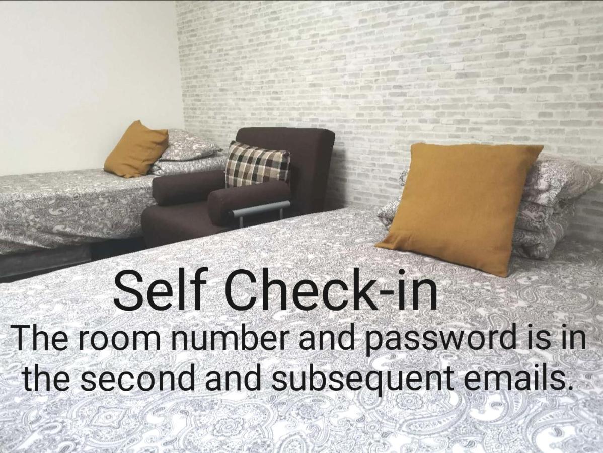 Lx -- Self Check-In -- Room Number & Password Is In The Following Email Tokyo Eksteriør bilde